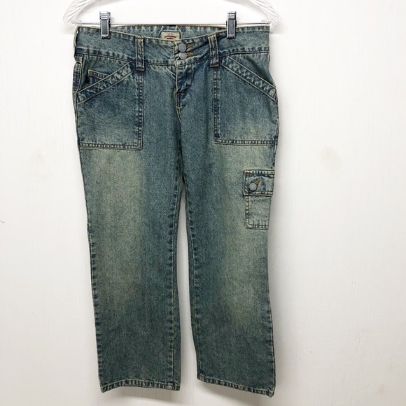 Abercrombie & Fitch Vintage Blast Cropped Jeans - Picture 2 of 8